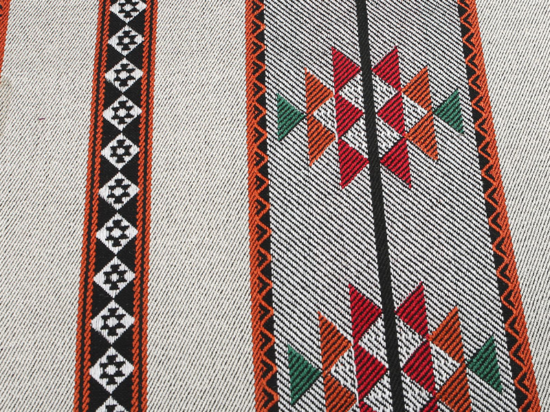 Fabrik Khemah Jalur Tenah Bernafas Dirajut